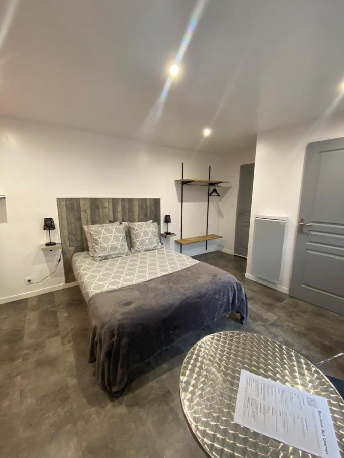 Aux Charmes Bed & Breakfast Isques Екстериор снимка