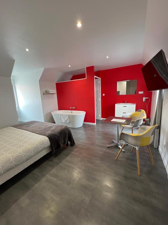 Aux Charmes Bed & Breakfast Isques Екстериор снимка